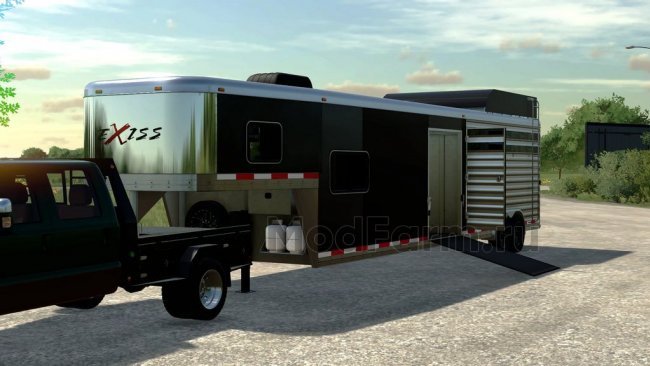 2020 Exiss Horse Trailer главная картинка