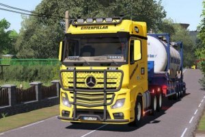 Mercedes-Benz Actros Caterpillar 2