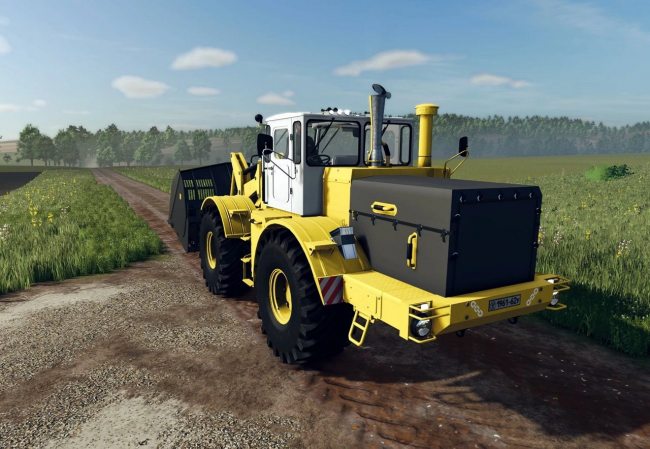 Kirovets K-700A PKU